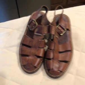 Men’s dark tan sandals comfy